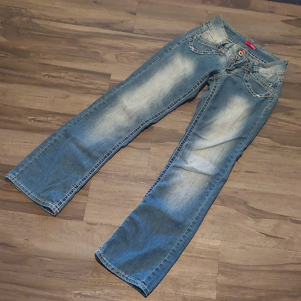 BONGO Junior's Size 1 Classic Low Rise Faded Blue Boot Cut Jeans - Picture 6 of 6